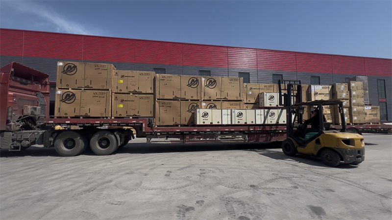 وصلت حمولة شاحنة من محركات الزئبق المستوردة إلى شركة Lawada®!