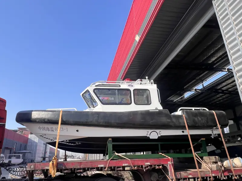 نجح يخت Lawada® في تسليم قارب دورية لإنفاذ القانون من الألومنيوم بطول 7.8 متر